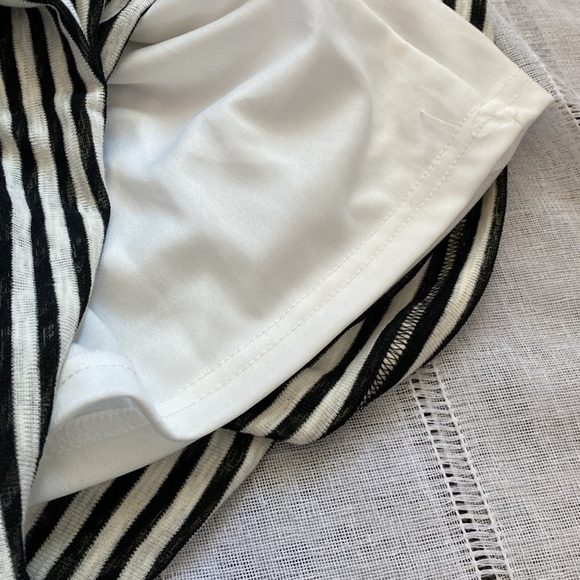 Doe and Rae NWOT striped t-shirt dress with pockets. - Picture 12 of 14